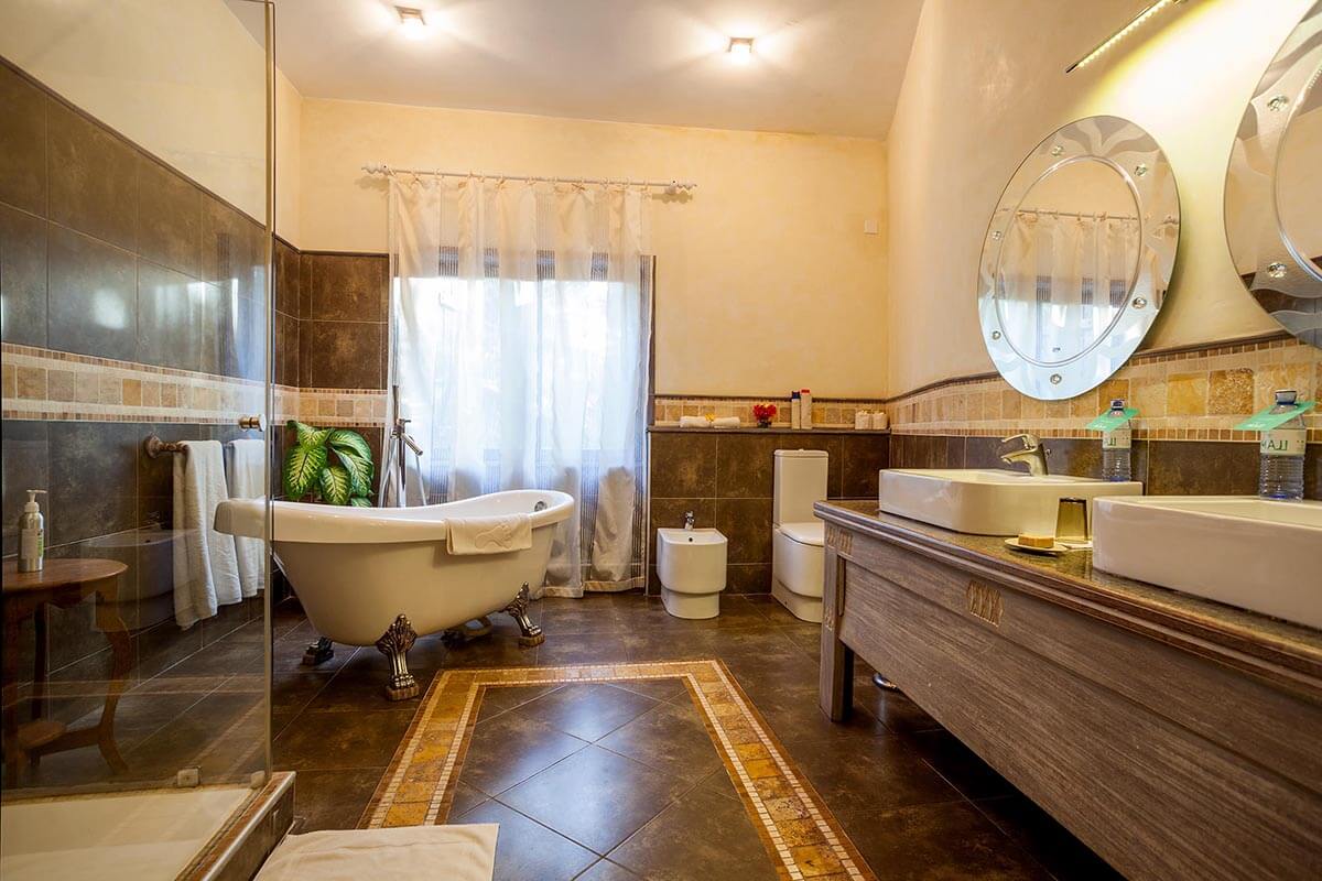 Meremeta Jacuzzi Suite